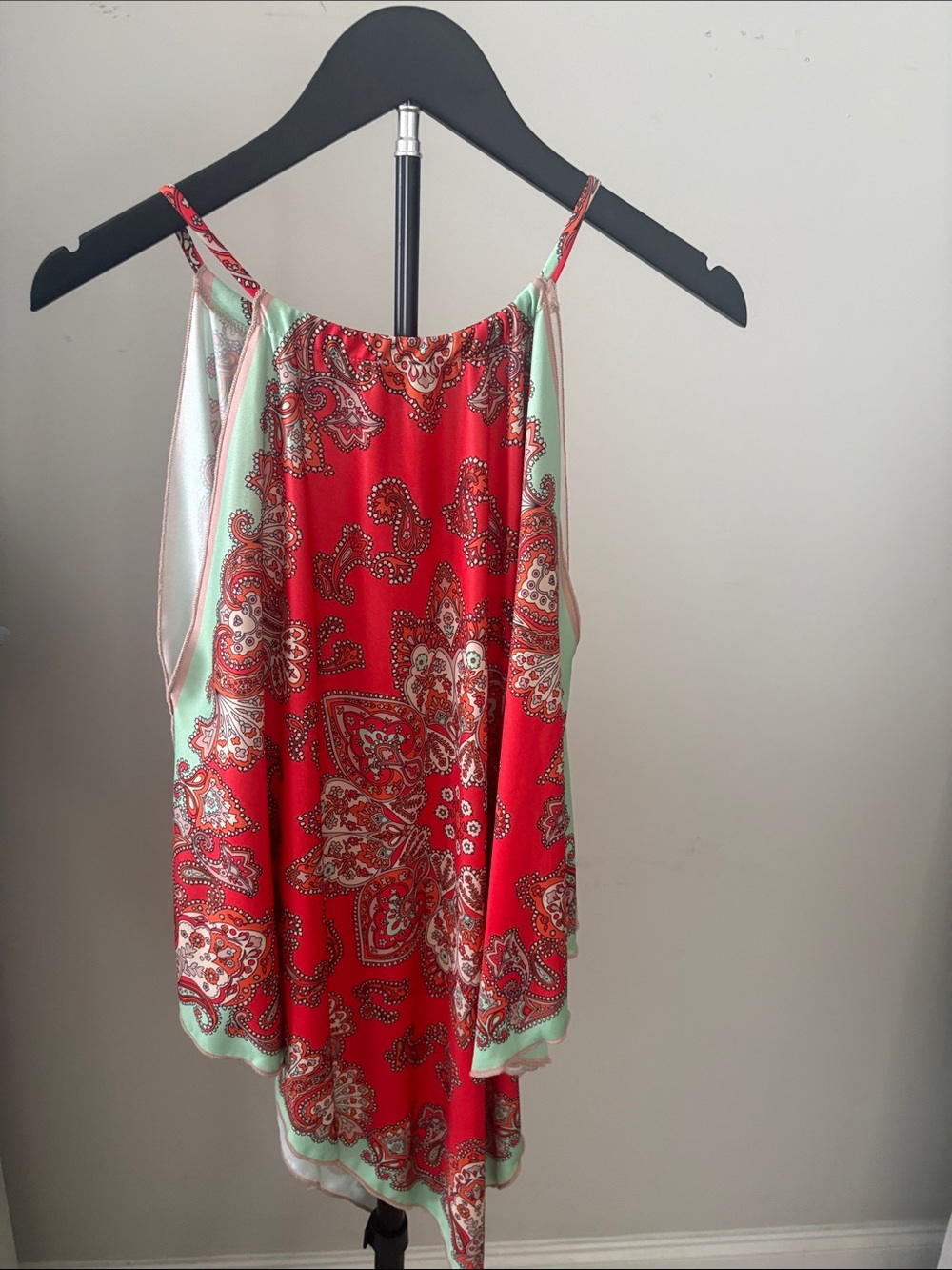 ZARA Orange paisley handkerchief top
Super cute with jeans - Picture 2 of 3